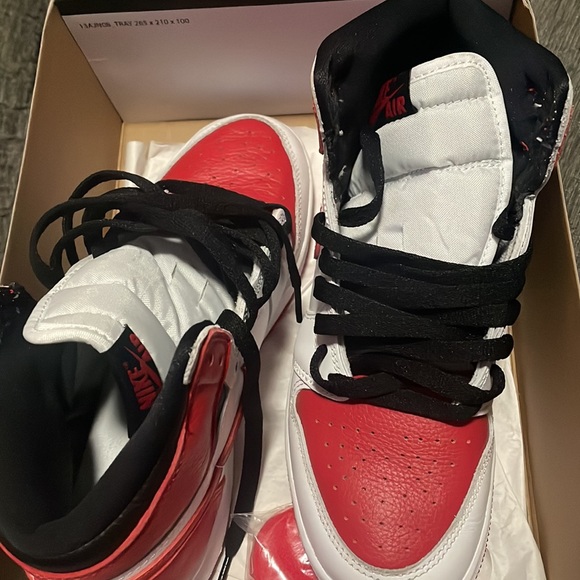 Air Jordan 1 - Picture 3 of 6